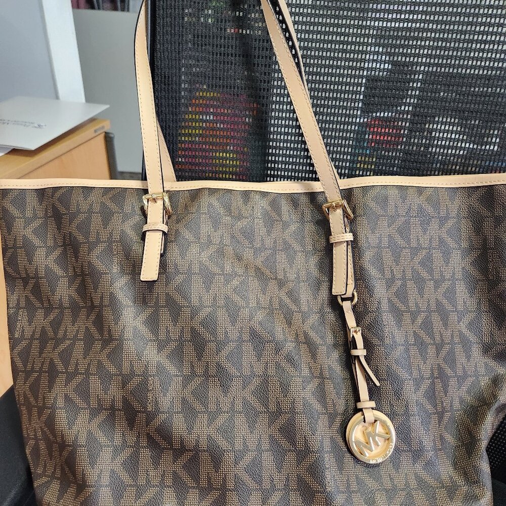 Michael Kors Jet Set Travel Tote